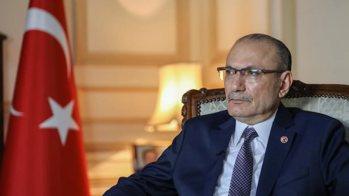 Kahire Büyükelçisi Hüsam Hasan’ı Trabzon’da Salah maçına davet etti