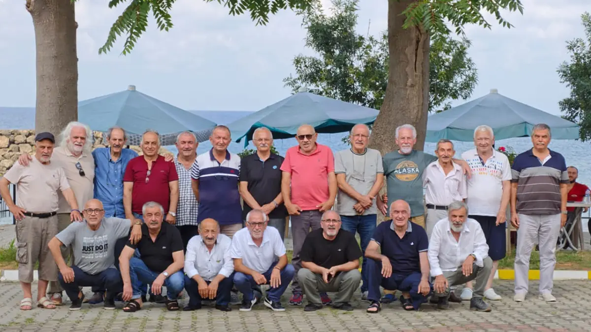 45 Yıl Sonra Atatürk Üniversitesi Mezunları Beşikdüzü'nde Buluştu