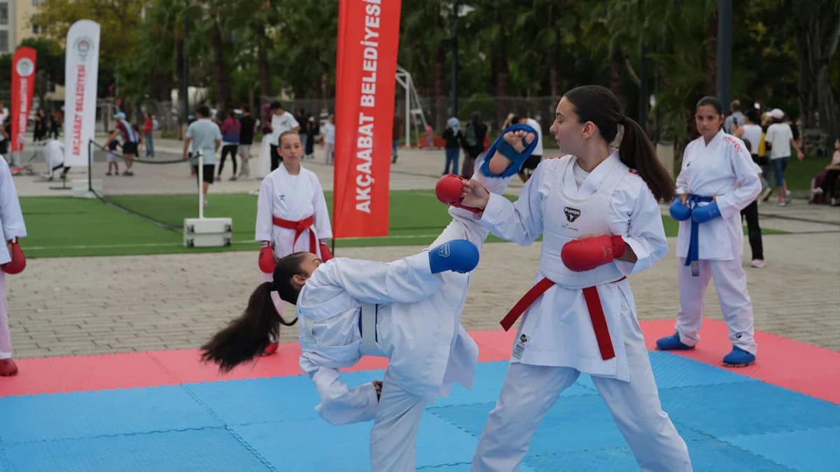 Akçaabat Sahil Park’ta Spor Şöleni çocukları buluşturdu