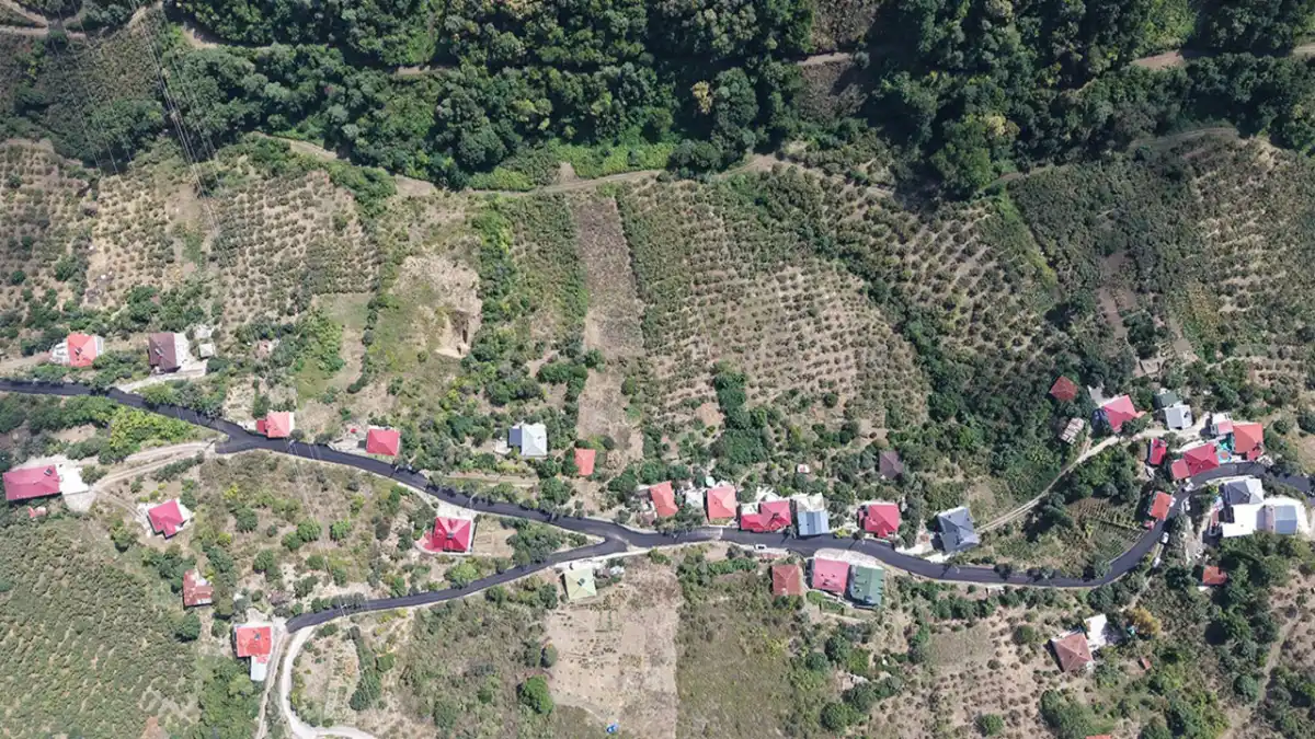 Akçaabat’ta Gökçebel Caddesi asfalt çalışması tamamlandı