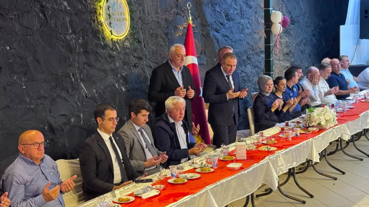 Hayrat Kaymakamı Selçuk Baş için veda yemeği düzenlendi