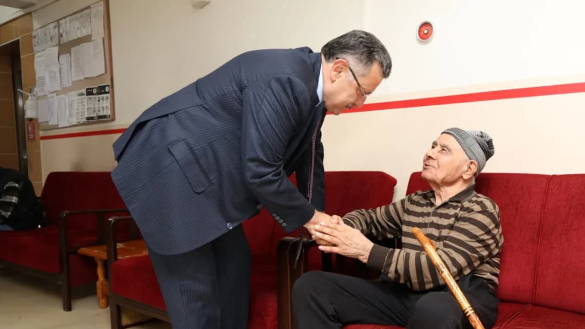 Başkan Genç Çamlık Huzurevi sakinleriyle bir araya geldi