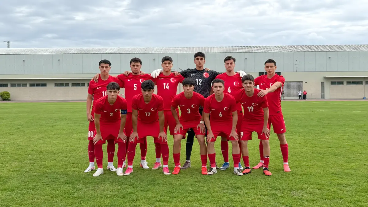 Yasin Akçay Portekiz'de forma giydi; Türkiye U18 Romanya'ya 2-0 yenildi