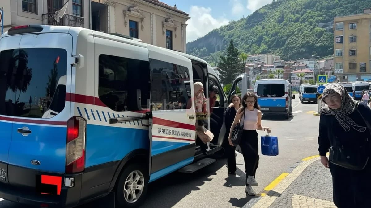 Yeni Parti'den çağrı: Trabzon'da üniversite öğrencilerine dolmuş indirimi geri verilsin