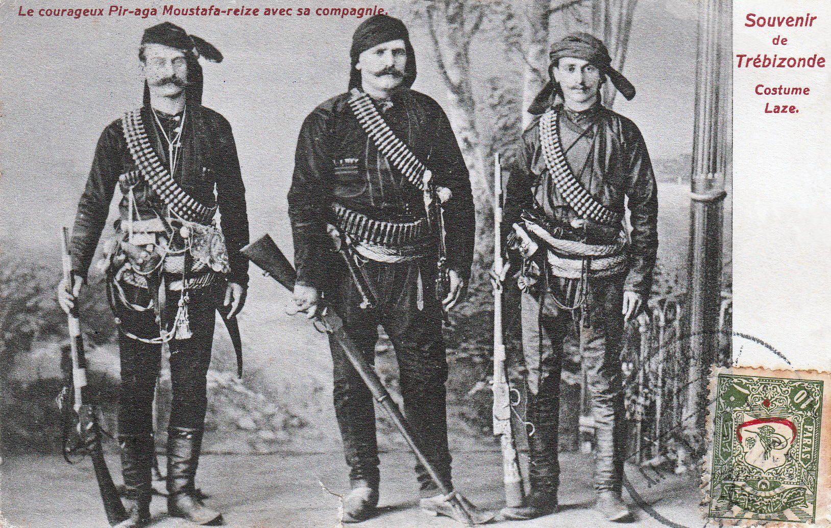 Le courageux Pir aga Moustafa reize avec sa compagnie.