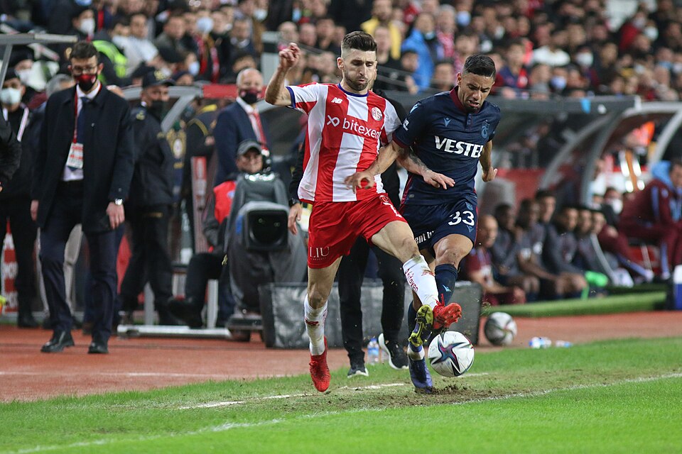 Doğukan Sinik at Antalyaspor vs Trabzonspor (1)