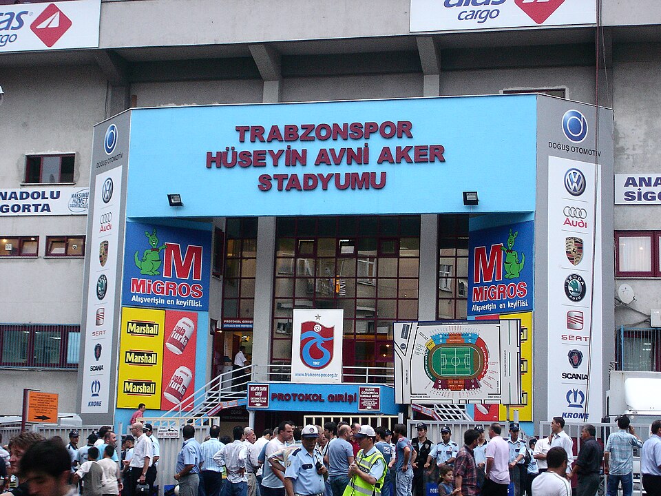 H avni aker stadyum panoramio