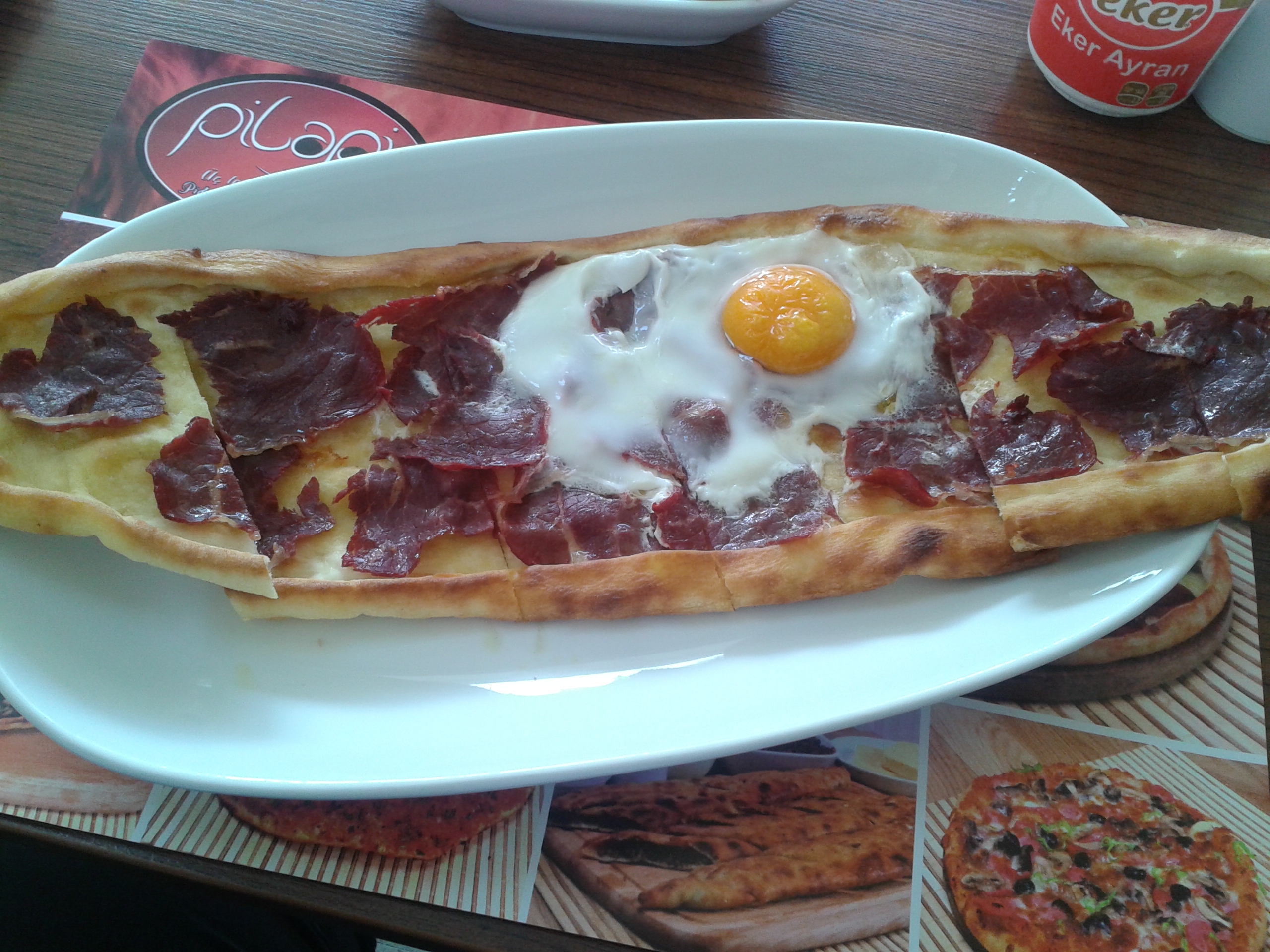 Pastirmali pide