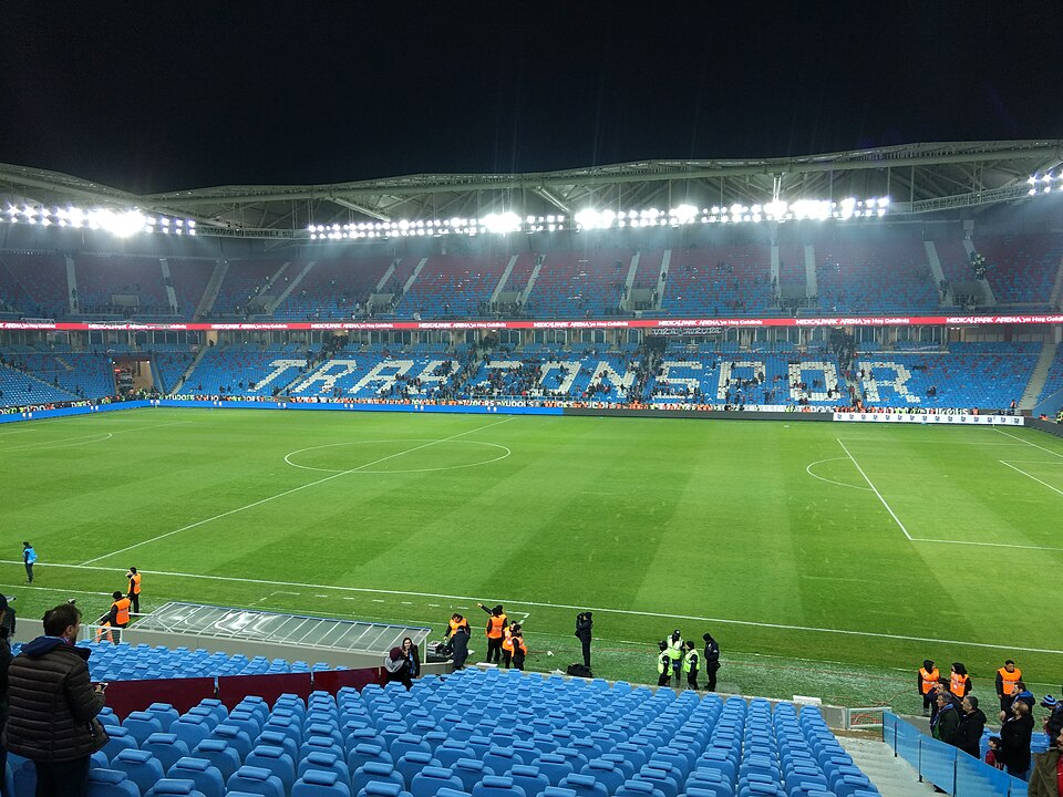 Şenol Güneş Spor Kompleksi